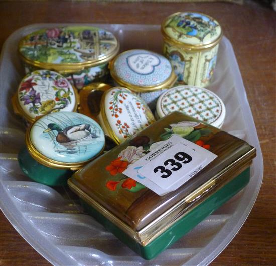Limoges casket and other small decorative ceramics